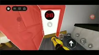 Um idiota fugindo de um velho no roblox (none of your business)