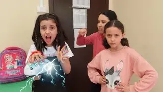 بنت صغيرة كشفوها صاحباتها بجهاز كشف الكذب داخل المدرسة شوفوا الى حصل!!؟