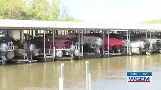 Mark Twain Lake workers restore dock after storms