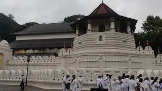 A tour of Buddhist Temple of the Sacred Tooth Relic (Sri Dalada Maligawa) Kandy Sri Lanka