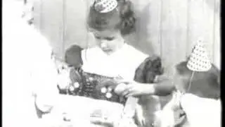 CLASSIC TV COMMERCIAL - 1960s - SLINKY #1