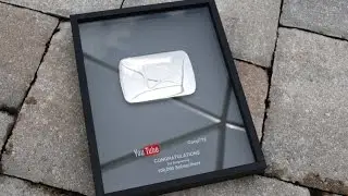 [REVIEW] YouTube's 100,000 Subscriber 'Play Button' Plaque Unboxing & Review!