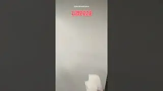 Desenhando na parede da cliente s&oacute; com uma CANETA PRETA