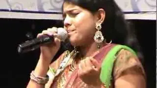 Paadu Nilavey  Singer Roshini