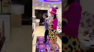 Karpet Step TV Dance Mat  dengan 2 Game Controller Wireless Dancing Pads . Dapatkan di Shopee