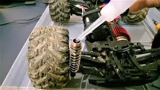 How to Add Oil to RC Car Shock Absorbers? Traxxas Clone Xinlehong 9136 (Flyhal, Hosim) RC Car Case.