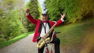 🎷 Prof. dr. Oto Vrhovnik – S saksofonom po Pekrah!