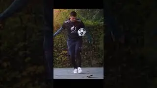 Two freestyle football clipper move  #shorts