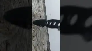 PROBANDO un KUNAI de NARUTO en la VIDA REAL | &iquest;Arma Shinobi o Juguete?