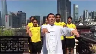Emre mor dortmund takimiyla yoga yapior
