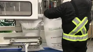 Hand Bagging 40 kg bags at 10 bpm