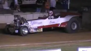 6200 super modified TWD truck pulls from 2010 NTPA Butler county fair pull Hamilton Ohio
