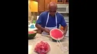 This Easiest Way To Cut a Watermelon Into Cubes PreventDisease