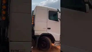50 ton de areia no volvo a&iacute; &eacute; press&atilde;o