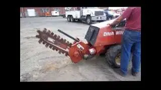 Ditch Witch 400SXD cable plow for sale | sold at auction October 31, 2013