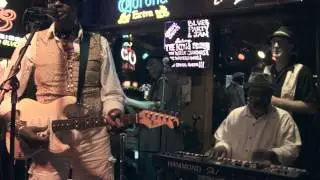 THE KING BROTHERS with WILLIE CHAMBERS - People Get Ready