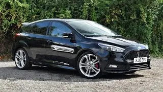 Ford Focus 2.0T EcoBoost ST-3 5dr * HEATED SEATS / NAVIGATION / FSH *