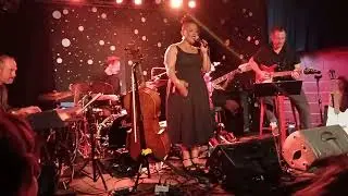 Shana Tucker Sings at Pinhook for Biscuits & Banjos Music Festival (Amateur Video)
