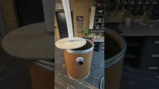 Separator pyłu beczki z tektury do odkurzacza/ Cardboard barrel dust separator for a vacuum cleaner.
