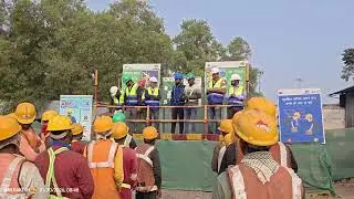 Ajj  hamko apna campani ke tarf se Award milla ⏩