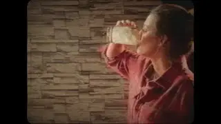 Betty Buzz Does Beer