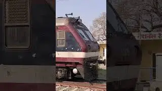 Ahmednagar - Amalner Bhandyache Demu Express Shunting #shorts #ytshorts #demu #viralshort