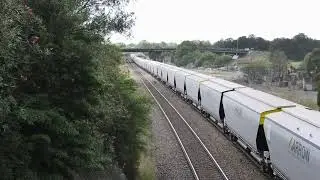 4549 at Telarah (10,24) with MRL002 -RL307- C505 on 8. 12. 25 & brand new ssr grain wagon,s