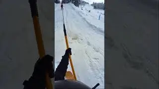 How to ride a t-bar ski lift on a snowboard - Beginner snowboarding tutorial #tbar #snowboardingtips