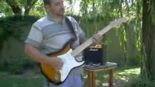 Fender Squier Affinity Test - Rock Bottom - UFO