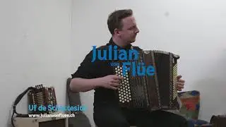 Julian von Fl&uuml;e - Uf de Schattesite