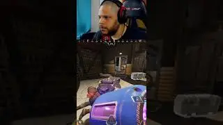 I have no idea what is happening! (Apex Legends PC #Shorts)