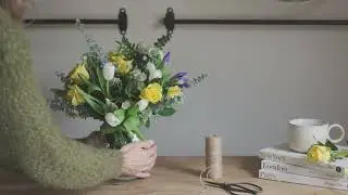 Cheltenham Flower School Spring Vase Design