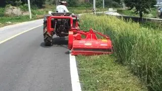 다기능 제초기. 재융공업. 曳引機之割草機