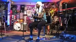 HARD BREAKA SOLIPARTY