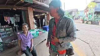 ร้านค้าร้านแรกของหมู่บ้าน เปิดมานานหลายสิบปี