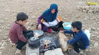 Poor and nomadic families: cooking charcoal bread