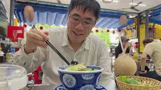 Eating B&uacute;n B&ograve; Huế at C&ocirc; Xu&acirc;n | Saigon&rsquo;s Famous Beef Noodle Soup
