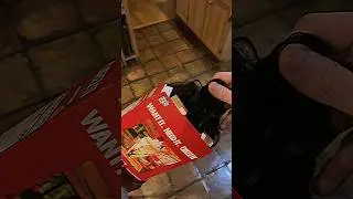 Something&rsquo;s wrong with my cheezits #horror #horrorstories #ghost #scary #spooky #creepy #spooky