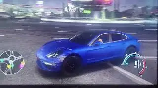 Drifting my off-road Porsche a round a roundabout 