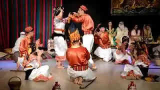 Danse kabyle. Thiwizi  avec thizemarin ath yanni