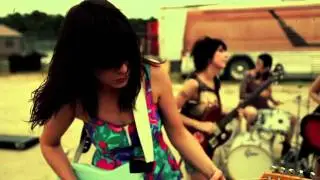 The Coathangers - Trailer Park Boneyard (OFFICIAL MUSIC VIDEO HD)