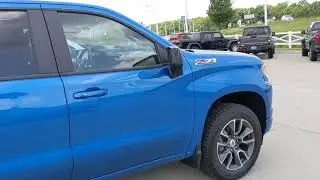 2022 Chevy Silverado 1500 RST in Glacier Blue Metallic