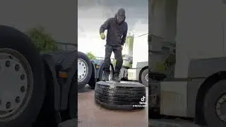 385.55.22.5 barum tyre change #tyrechange #commercial #tyres #otr
