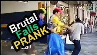 Beware of car HORN brutal falls Prank in Brazil