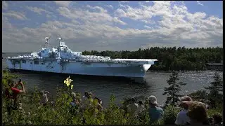 USS Kearsarge (LHD-3), STAY CLEAR! MASSIVE HORN! HELLO SWEDEN!