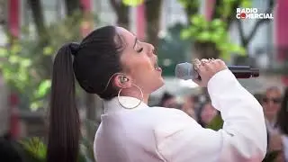 Rádio Comercial | Sara Correia ao vivo no Largo do Carmo - Emissão especial 50 anos do 25 de abril!