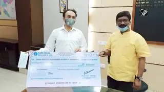 COVID-19: CCL&rsquo;s CMD hands over cheque of Rs 20 cr to Jharkhand CM Soren