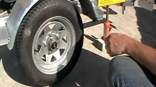 boat trailer maintenance -Removing Bearing Buddy