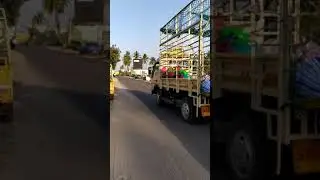 Overloaded Vehicle 🔥 causes Traffic Jam ! Disturbance! Ambulance Cannot Pass