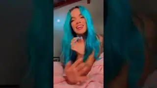 se viene un  nuevo tema de  KarolG